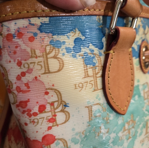 Dooney & Bourke Splatter Paint Signature Drawstring Bucket Bag - Picture 7 of 11